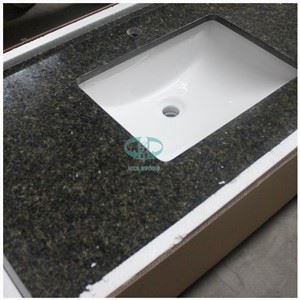 Uba Tuba Green Granite -kylpytakit
