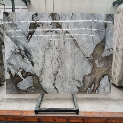 Luonnollinen Calacatta-rautamarmorilaatta