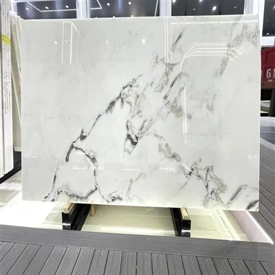Fendi White Marble - täydellinen fuusio ylellisyydestä ja luonnosta